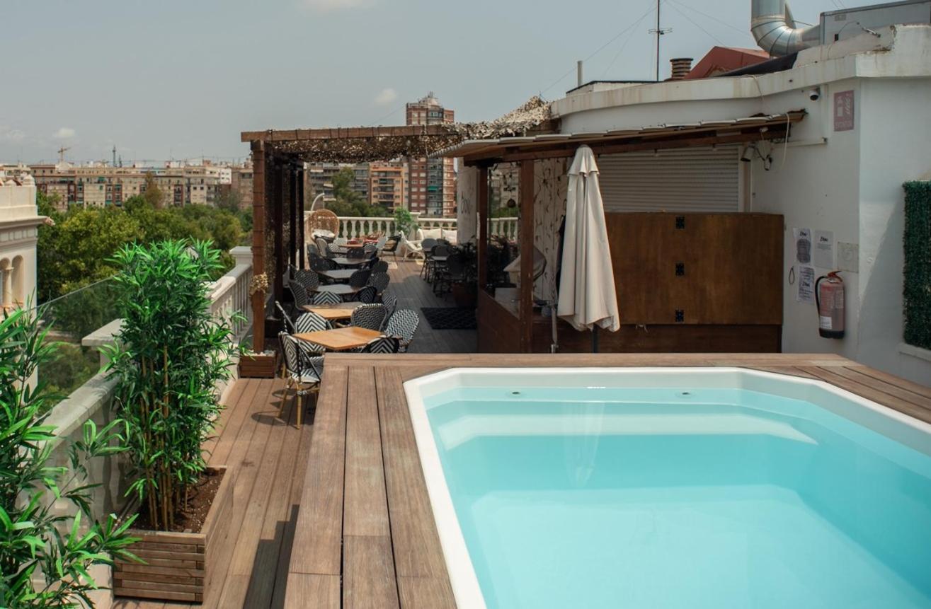Blanq Carmen Hotel Valencia Exterior photo